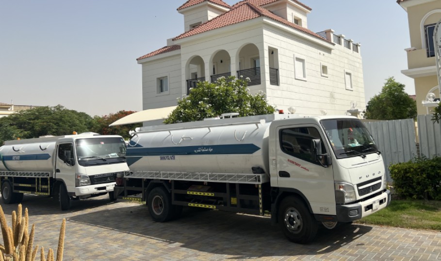water tanker supply for villas in Dubai - © Secure Track Transport LLC