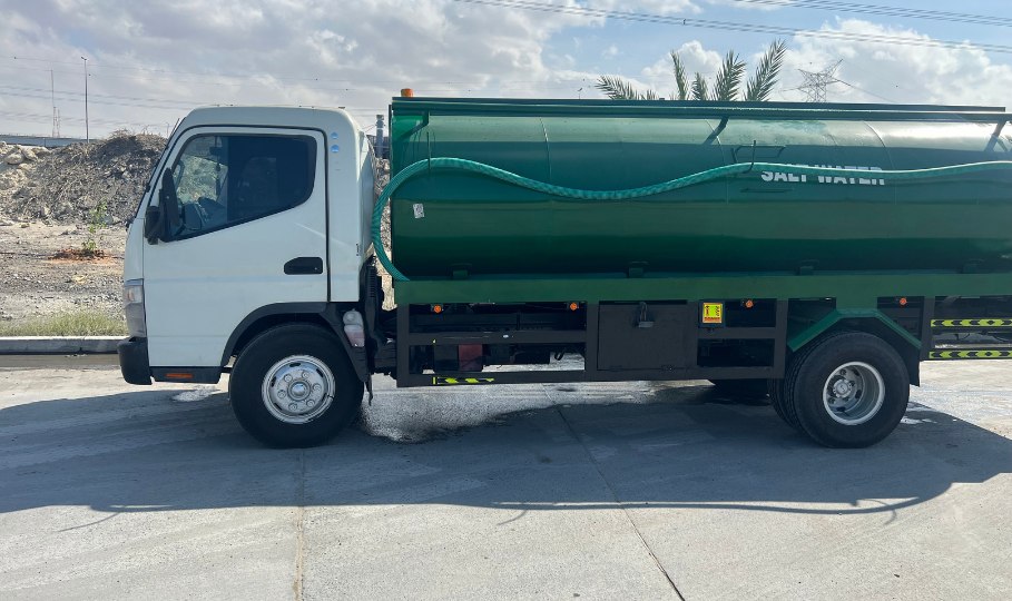 Saltwater tanker supplier in Dubai © Secure Track Transport LLC