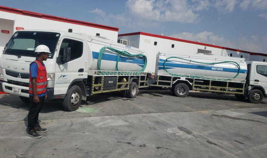 Sweet Water Tanker Supply Salt Water Tanker Swimming Pool Water 